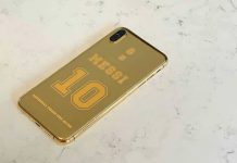 Leo Messi recibe de regalo un celular bañado en oro