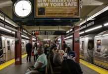 ¡La mera brama! Captan a pareja teniendo sexo en metro de Nueva York nueva york
