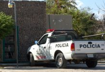 Acribillan a dos sacerdotes y un maestro en carretera de México