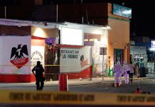 Al menos 6 muertos por tiroteo en bar de un balneario mexicano mexico