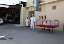 México: Trasladan cuerpos en cápsulas por temor al coronavirus (VIDEO) mexico