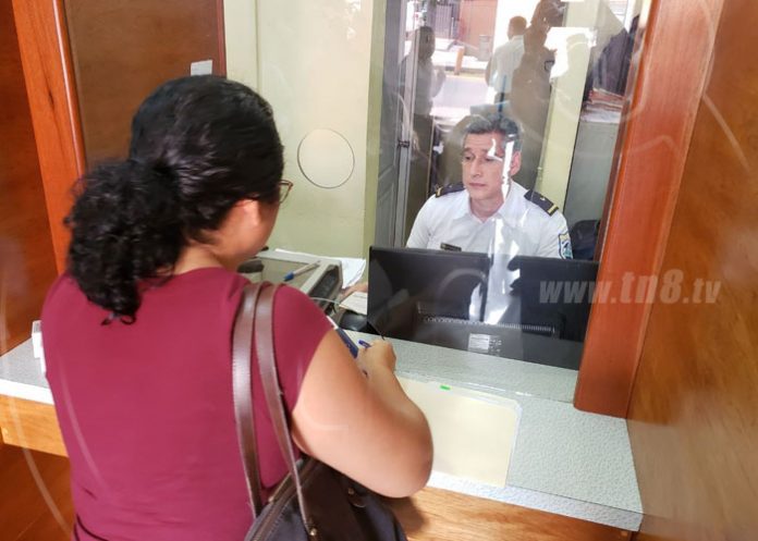 Se agilizan servicios migratorios en sucursal de Multicentro.