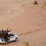 Hallan a más de 80 migrantes abandonados en el desierto del Sahara africa