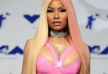 Nicki Minaj enseña las bubis por un fallo de vestuario en pleno concierto estados unidos