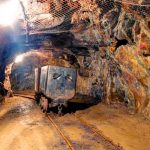 China: Mineros atrapados en mina de oro dan primera señales de vida china