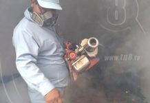 Familias abren las puertas para fumigación en el barrio Larreynaga nicaragua