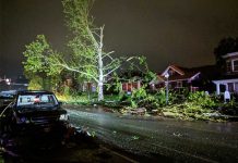 Al menos tres muertos por un violento tornado en Misuri estados unidos