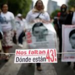 Caso Ayotzinapa: Padres protestan frente al Palacio de Justicia mexico