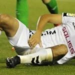 Futbolista le muerde los genitales a su rival y termina sancionado francia