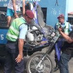 «Los Churretes» destruyen motocicleta de ciudadano por rencillas