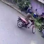 En moto y con cuchillos cometen asalto en barrio de Managua (VIDEO) nicaragua