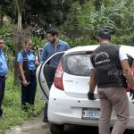 Dejan carro abandonado en una propiedad de Carretera a Masaya nicaragua