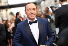 Muere masajista que acusó a Kevin Spacey de agresión sexual estados unidos