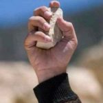 Hombre es condenado a morir lapidado por violar a una niña en Nigeria nigeria