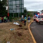 Motociclista fallece al estrellarse contra un poste de concreto