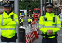 Embarazada es apuñalada en Londres y su bebé nace en el momento londres