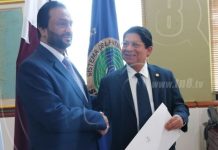 Canciller de Nicaragua recibe copias de estilo del embajador de Catar nicaragua