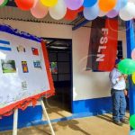 Con alegría una familia recibe vivienda 319 en Villa Reconciliación nicaragua
