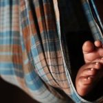 India: Una niña es violada en grupo y asesinada por su madrastra india