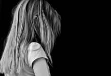 Violaba a sus hijos y su «amigo» los grababa para venderlos como pornografía padre