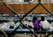 Corte de EE.UU ordena que niños migrantes tengan jabón y camas