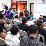 Conversatorio sobre la identificación de noticias falsas y sus efectos negativos conversatorio