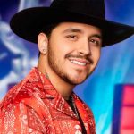 Christian Nodal flechado por una participante de «La Voz» romance