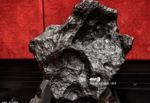 Lluvia de meteoritos a subasta en Francia objetos extraterrestres