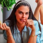 Livia Brito infarta a sus fans posando en baby doll actriz cubana
