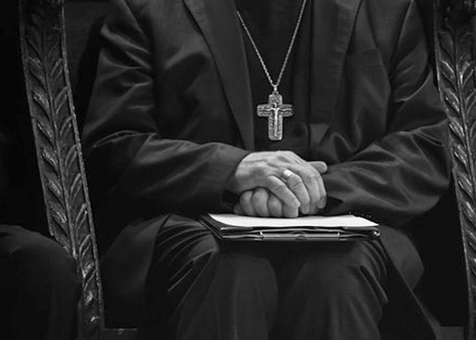 obispo_fLQAC4I iglesia catolica