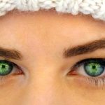 Impresionante como esta mujer bota cristales al llorar (video) armenia