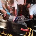 Motociclista choca contra cerco de zinc por esquivar camioneta nicaragua