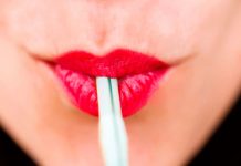 Por qué no deberías beber con pajilla, según la ciencia reino unido