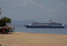 Trasladan a pasajeros del crucero anclado en Panamá por coronavirus panama