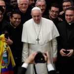 Papa Francisco rechaza propuesta de sacerdotes casados el vaticano
