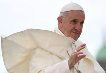 Papa Francisco rezó por las víctimas de abusos sexuales en Irlanda papa francisco