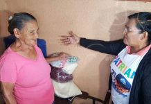 Paquetes alimenticios son entregados en el barrio Hilario Sánchez nicaragua
