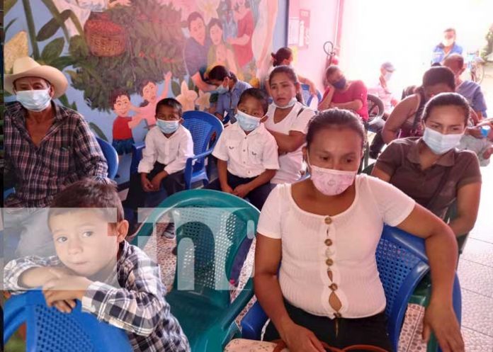 nicaragua, jinotega, parto multiple, paquete alimenticio, familia,