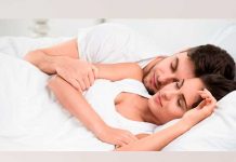 ¿Sabías que la manera en que duerme cada pareja tiene su significado? la manera