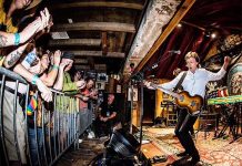 Paul McCartney sorprende con un concierto secreto en Liverpool inglaterra