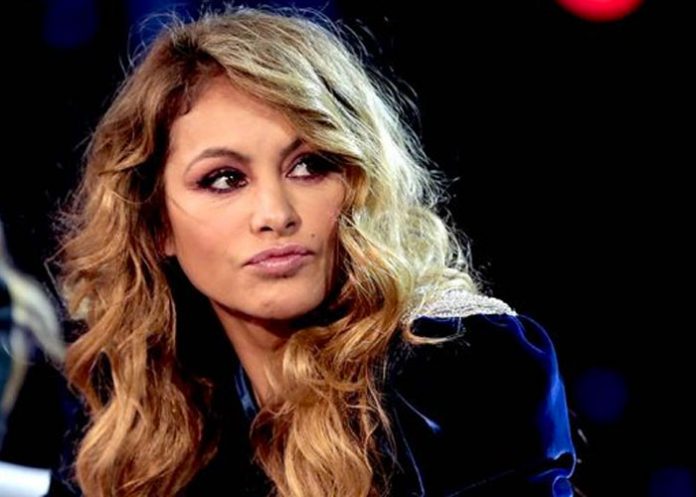 paulina-rubio-_RUZPYoK mexico