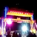 Mujer murió luego de caer con su hija de un juego mecánico en México penjamo