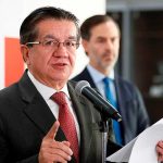 Perú ordena aislamiento de viajeros y posterga clases por coronavirus peru
