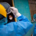 Perú extiende emergencia sanitaria y vuelve a confinar provincias