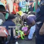 Vendedora con pierna fracturada tras pasarle llantas de bus en Managua nicaragua