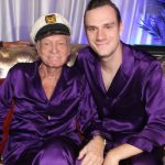 Heredero de Playboy se casa con actriz de Harry Potter cooper hefner