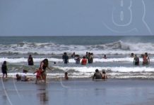Pochomil sigue recibiendo a familias que buscan sol, arena y mar nicaragua