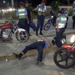 Propietario de escuela de manejo atropella a agente de la Policía agente