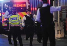 Policía pierde su cuero cabelludo durante un ataque con machete londres