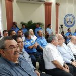 Policía Nacional condecora a ex miembros de la institución medalla